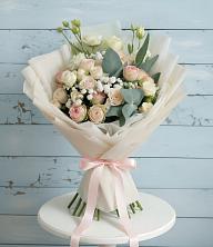 Букет цветов из:  Розы и Лизиантусы в Исетское