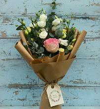 Букет цветов из:  Розы и Лизиантусы в Исетское